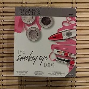 The smokey eye look by Physicians Formula